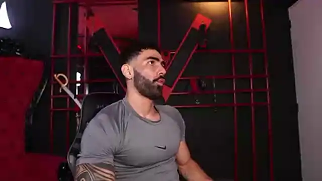 Snapshot of Austin_bolt chatting on 04/14/26, 01:54 Austin bolt online show from 04/14/26, 01:54