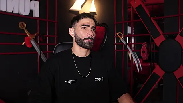 Snapshot of Austin_bolt chatting on 04/05/26, 01:45 Austin bolt online show from 04/05/26, 01:45