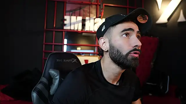 Snapshot of Austin_bolt chatting on 02/21/26, 02:13 Austin bolt online show from 02/21/26, 02:13