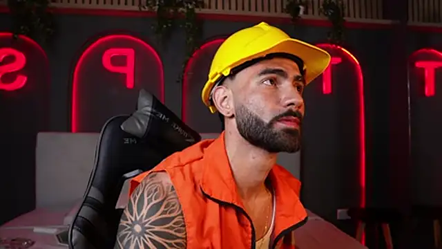 Austin bolt online show from 11/01/25, 03:46