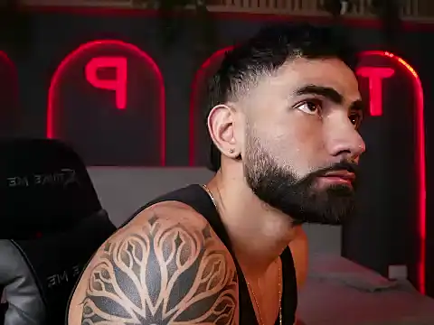 Austin bolt online show from 11/11/25, 03:23