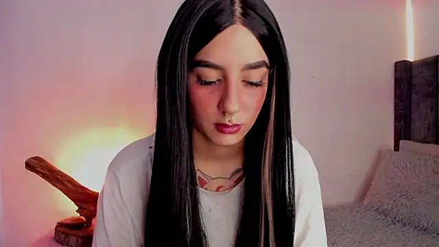 Snapshot of Alice_woodville chatting on 03/09/25, 06:11 Alice woodville online show from 03/09/25, 06:11