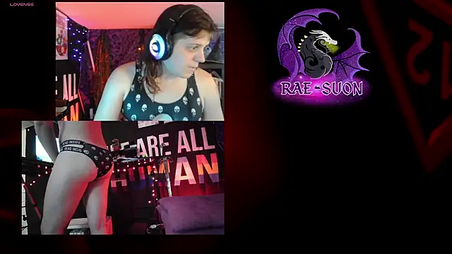 Snapshot of Rae-Suon chatting on 10/25/25, 10:10 Rae-Suon online show from 10/25/25, 10:10