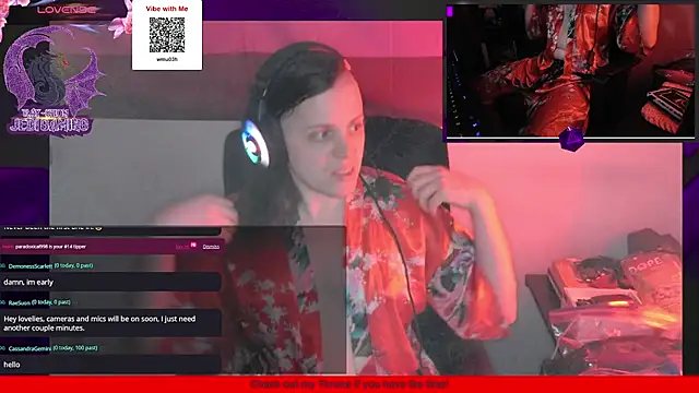 Snapshot of Rae-Suon chatting on 02/26/25, 12:30 Rae-Suon online show from 02/26/25, 12:30