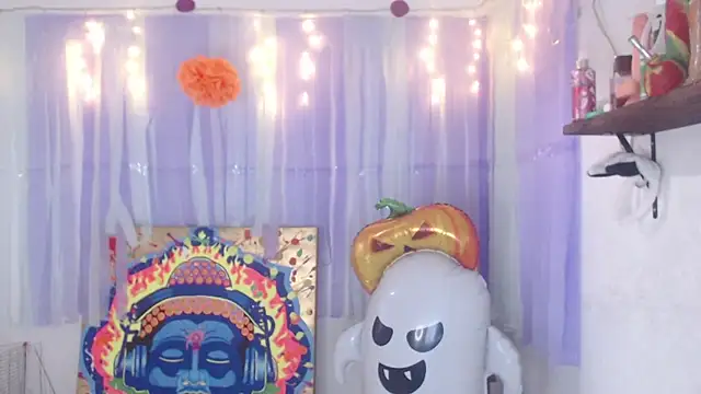 Carlacutte online show from 11/11/25, 11:49