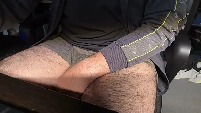 ayuuu4 online show from 11/28/25, 07:08