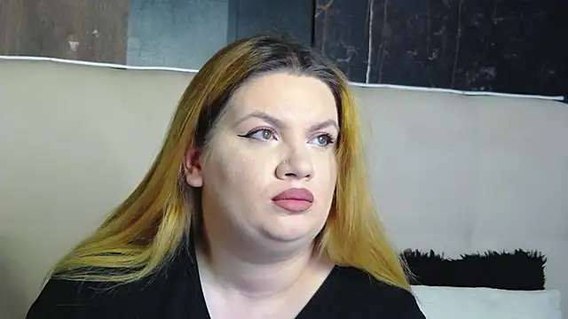 MelanieBrownn online show from 01/12/26, 07:04