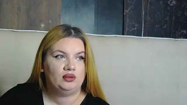 MelanieBrownn online show from 12/22/25, 07:08