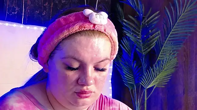 MelanieBrownn online show from 04/15/26, 04:40