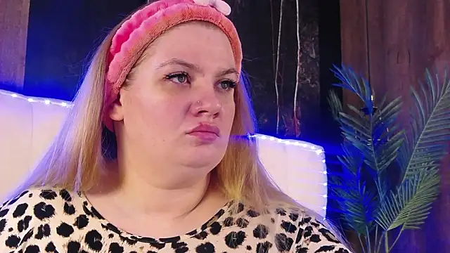 MelanieBrownn online show from 04/16/26, 04:57