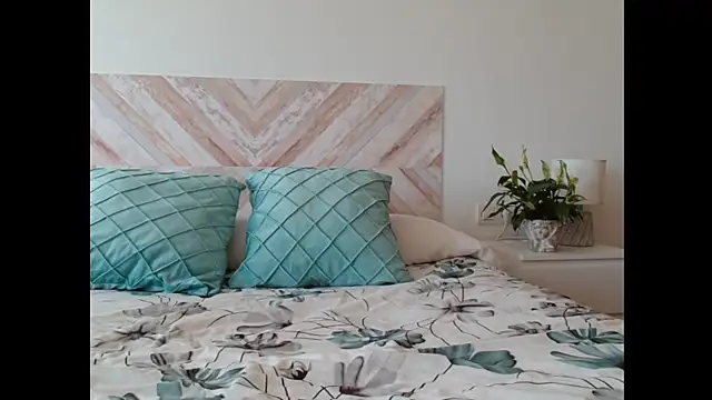 secretmuses online show from 11/19/25, 08:36