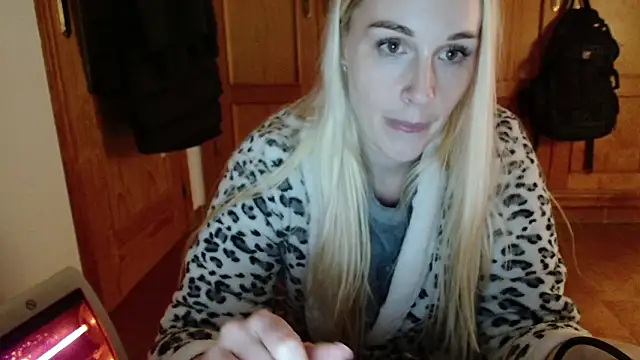 secretmuses online show from 02/04/26, 10:38