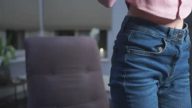 KimWilli online show from 04/22/26, 07:42