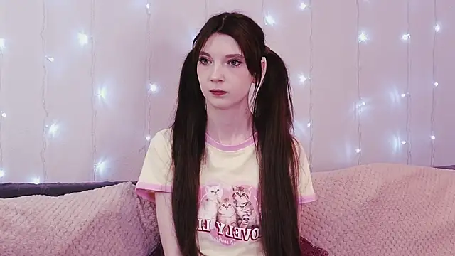 KimWilli online show from 01/20/25, 04:12