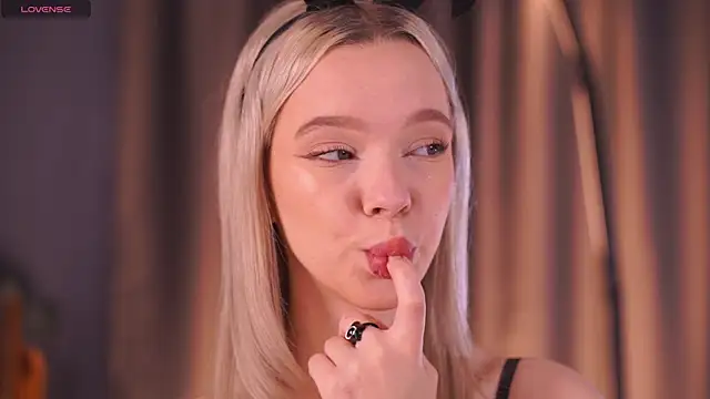  AlinaBailey online show from 01/12/26, 07:37