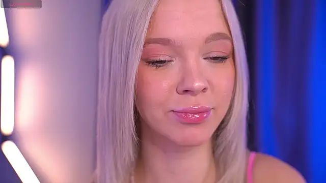  AlinaBailey online show from 04/21/26, 08:10