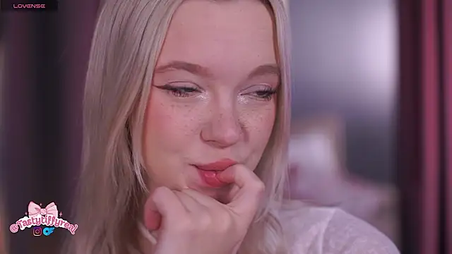  AlinaBailey online show from 03/21/26, 08:04