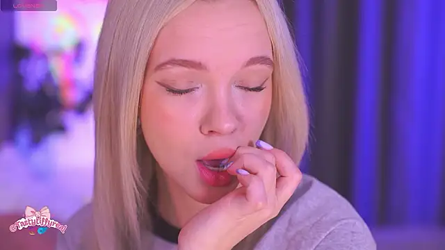  AlinaBailey online show from 03/23/26, 08:14