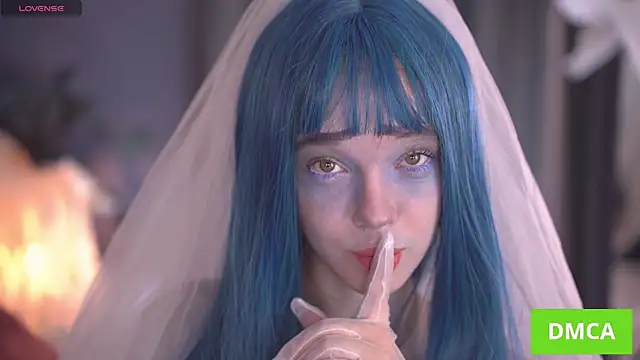  AlinaBailey online show from 10/31/25, 08:00