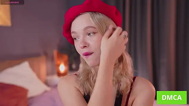  AlinaBailey online show from 10/19/25, 08:17