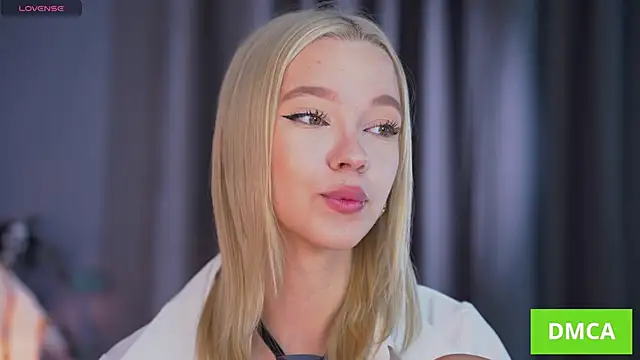  AlinaBailey online show from 10/25/25, 07:40