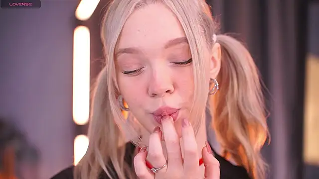  AlinaBailey online show from 12/02/25, 07:43