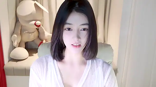 Snapshot of initial-lucky chatting on 01/03/25, 01:02 initial-lucky online show from 01/03/25, 01:02