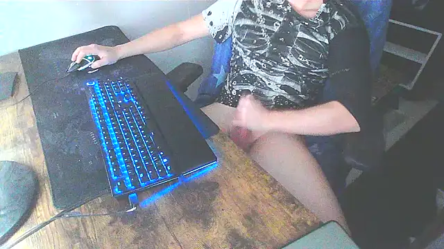 WouldLovetoFuckYou666 online show from 12/08/24, 05:11