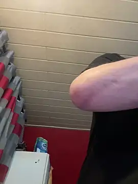 Snapshot of privat-official chatting on 12/26/24, 11:21 privat-official online show from 12/26/24, 11:21