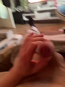 Snapshot of privat-official chatting on 03/19/25, 05:17 privat-official online show from 03/19/25, 05:17