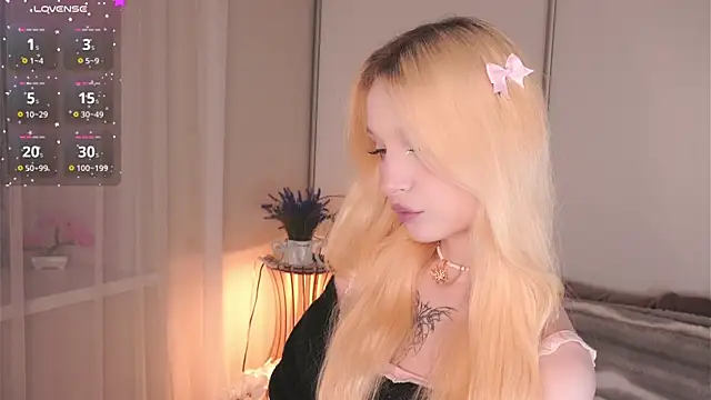 Snapshot of Naughty__Couplles chatting on 02/05/26, 04:14 Naughty Couplles online show from 02/05/26, 04:14