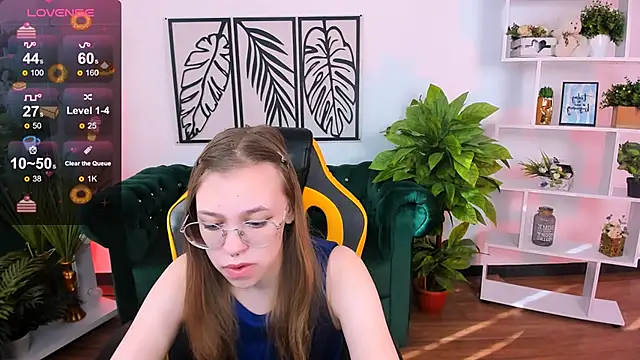 LayriantaVee online show from 03/07/25, 06:57