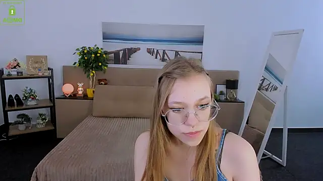 LayriantaVee online show from 03/06/25, 01:14