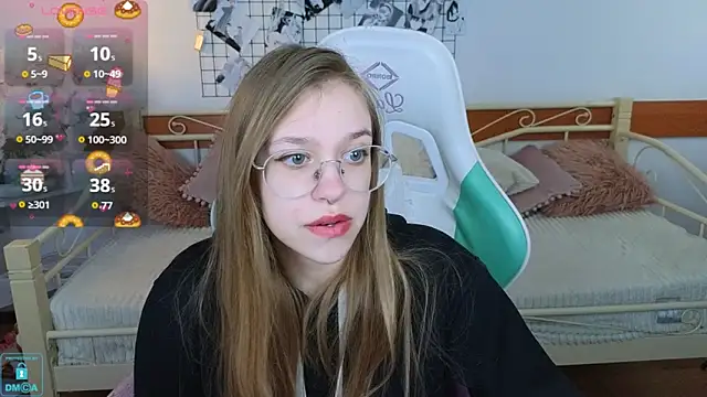 LayriantaVee online show from 04/12/26, 06:27