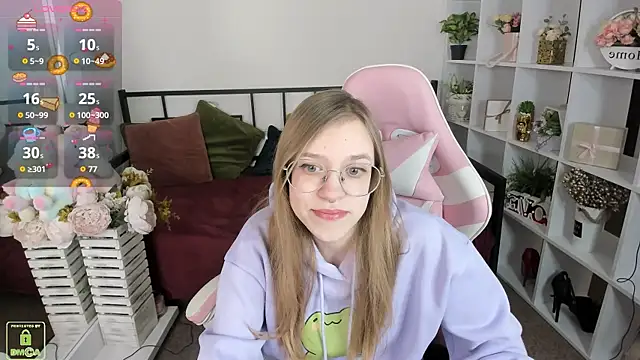 LayriantaVee online show from 03/24/26, 07:08