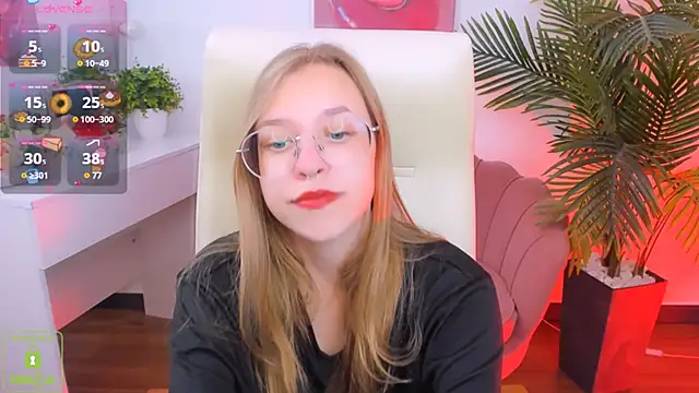 LayriantaVee online show from 09/11/25, 06:13