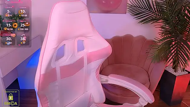 LayriantaVee online show from 03/16/25, 07:15