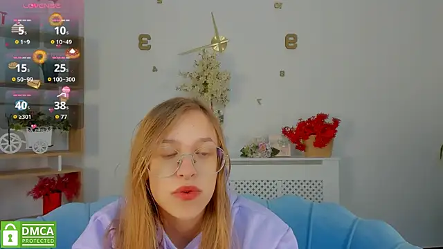 LayriantaVee online show from 10/03/25, 06:04