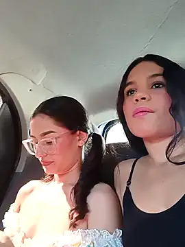 Snapshot of Ary-18 chatting on 11/14/25, 01:59 Ary-18 online show from 11/14/25, 01:59