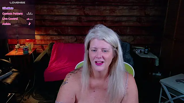 AliceHarlot online show from 10/21/25, 03:17