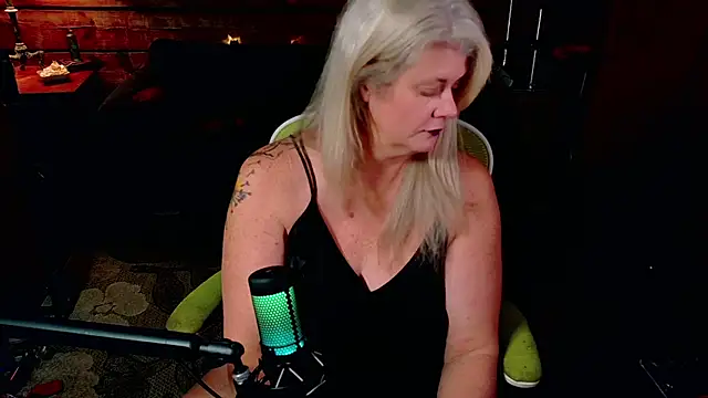 AliceHarlot online show from 12/17/25, 05:23