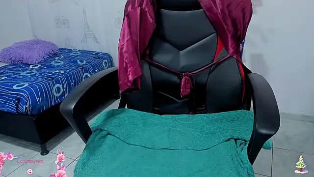 Danniela rivera online show from 12/05/25, 11:42