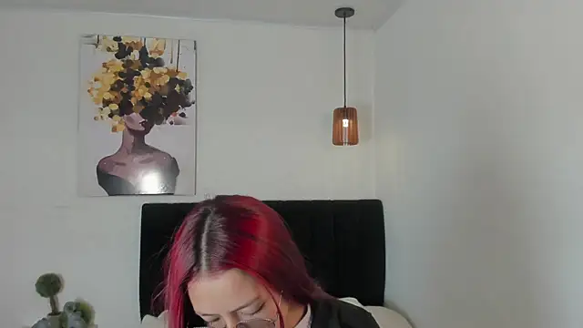 Scarlett  bell online show from 10/11/25, 02:07