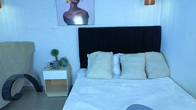 Scarlett  bell online show from 10/01/25, 01:15