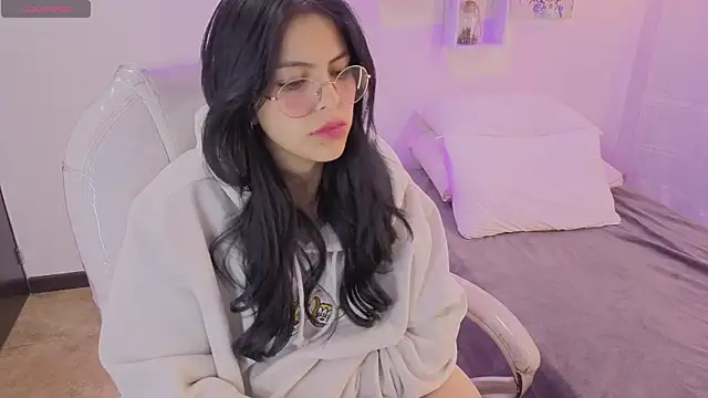 Eliie Ruizz online show from 10/26/25, 08:48