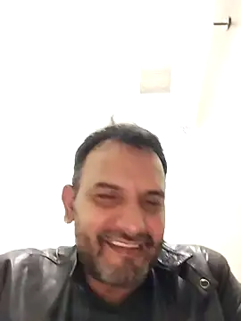 Snapshot of RogueTraveler chatting on 02/11/25, 09:35 RogueTraveler online show from 02/11/25, 09:35