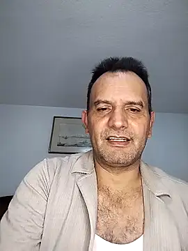 Snapshot of RogueTraveler chatting on 10/07/25, 03:51 RogueTraveler online show from 10/07/25, 03:51