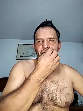 Snapshot of RogueTraveler chatting on 11/03/25, 04:50 RogueTraveler online show from 11/03/25, 04:50