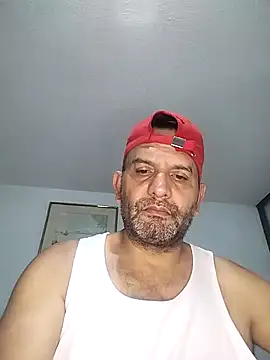 Snapshot of RogueTraveler chatting on 09/26/25, 04:08 RogueTraveler online show from 09/26/25, 04:08