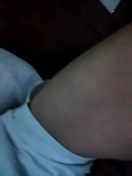 Snapshot of RogueTraveler chatting on 09/14/25, 01:50 RogueTraveler online show from 09/14/25, 01:50